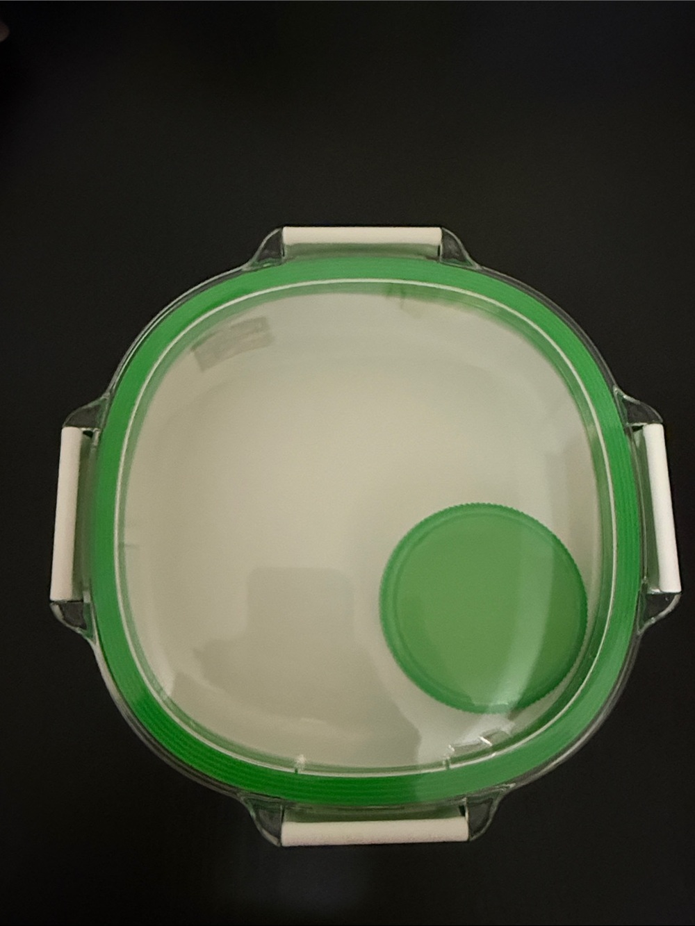 Green Round Leakproof Food Storage Container with Snap Lid